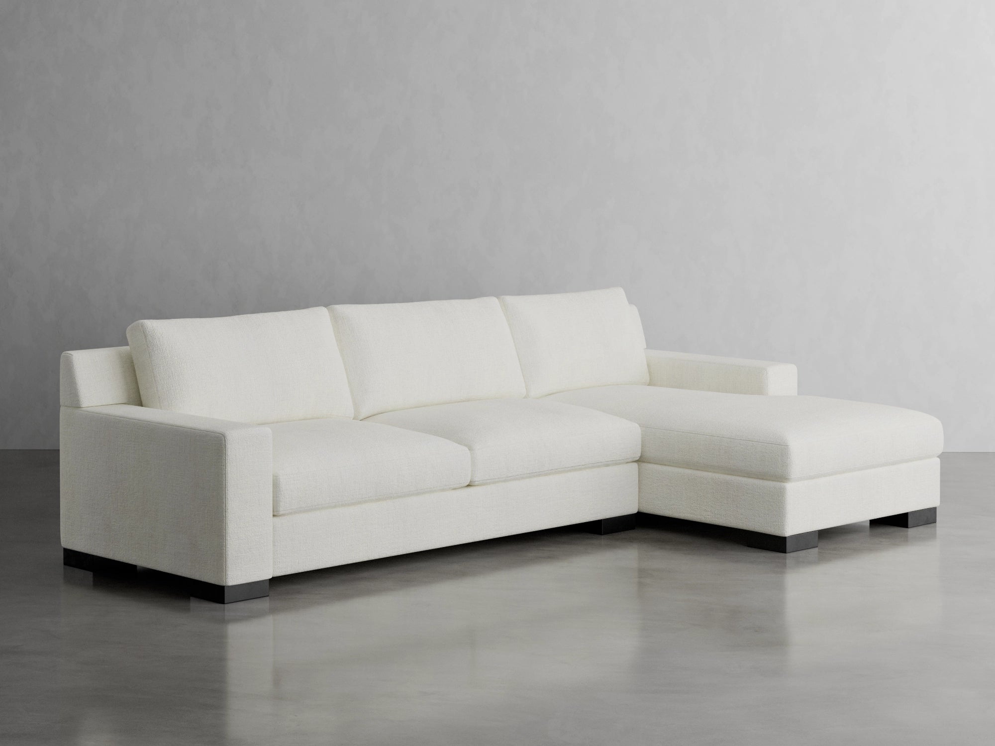 montage chaise sectional studio scene